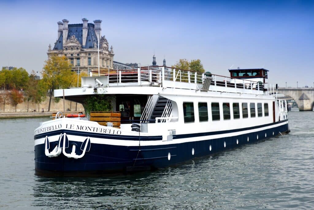 Péniche - Le Montebello - Paris - Fleuv