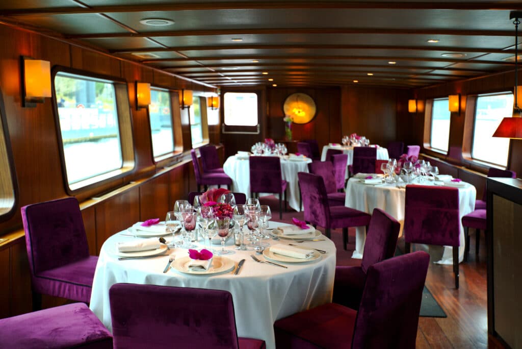 Péniche - Le Montebello - Paris - Fleuv