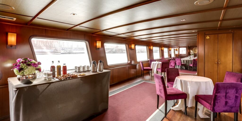 Péniche - Le Montebello - Paris - Fleuv